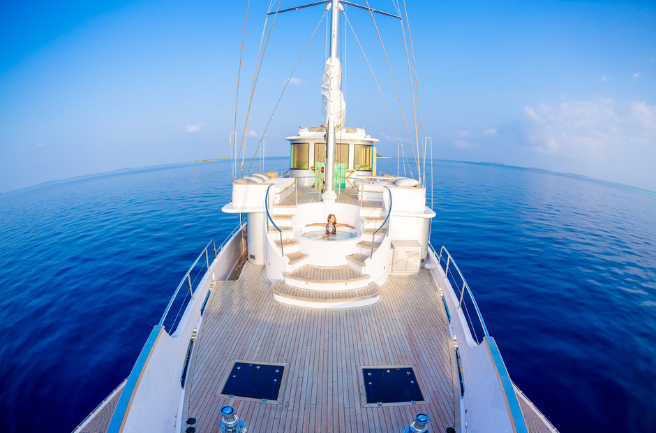 Tayana Yachts Soneva in Aqua