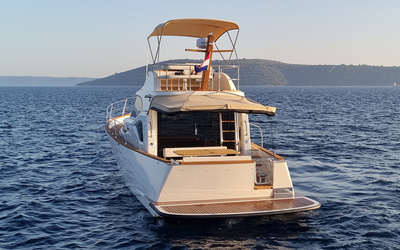 Monachus Issa 45 Fly