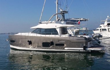 Azimut Magellano 53