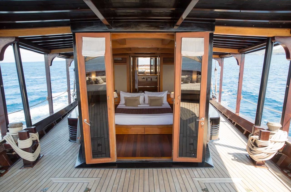 Konjo Boat builders  Amandira