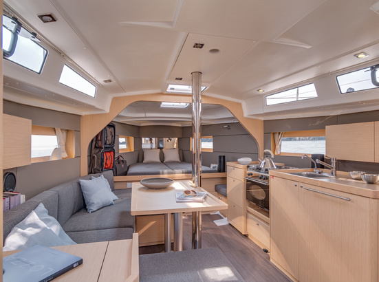 Beneteau Oceanis 38