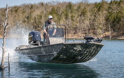 Crestliner 1860 Retriever CC Tunnel
