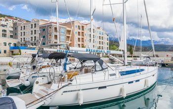 Bavaria Cruiser 46 (2017)