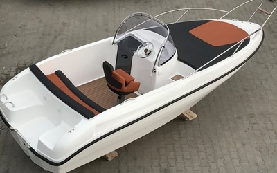 Manara 565 Walkaround