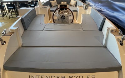 Interboat Intender 820 ES