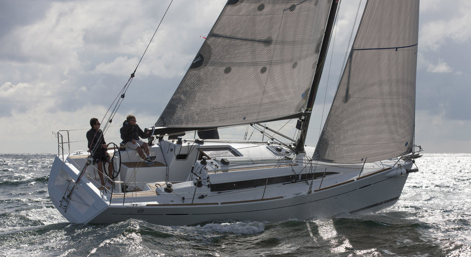 Beneteau First 35