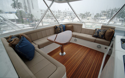 Buddy Davis 70 Sport Fisherman