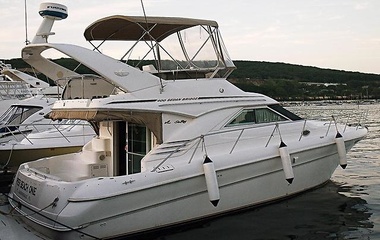 Sea Ray 450 Sedan Bridge