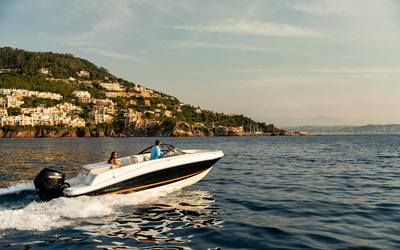 Bayliner VR5 Bowrider Outboard