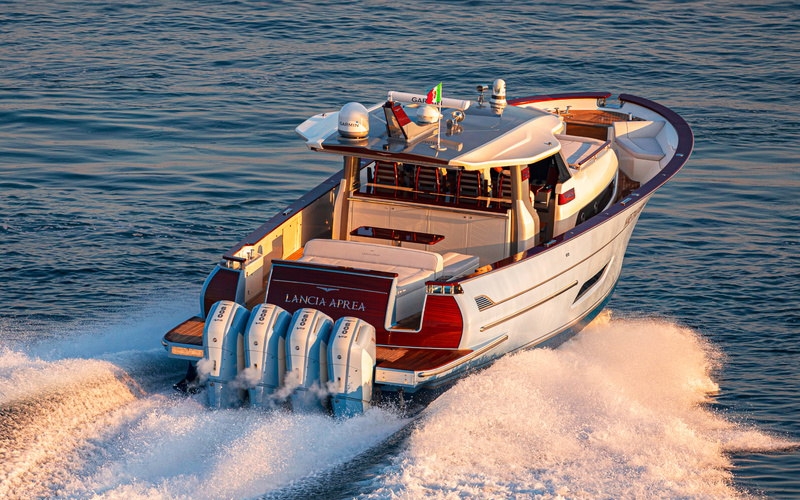Lancia Aprea 52 Outboard