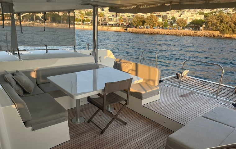 Lagoon 52 F (2014)