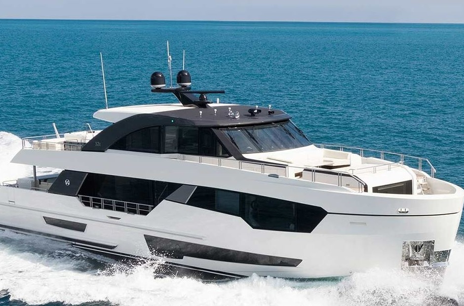 Ocean Alexander Salt & Light