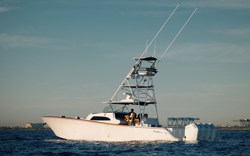 Front Runner 47 Center Console