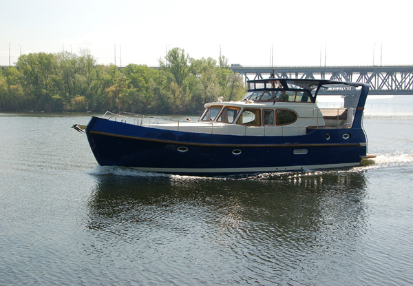 Gemond boatyard Freedom 43 ft/hull 03
