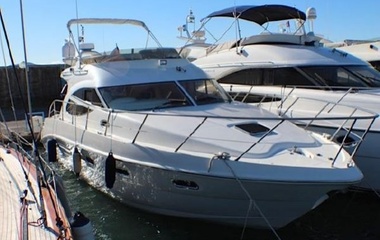 Sealine F42/5