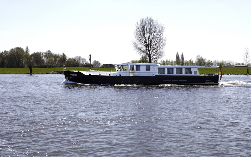Altena Canal Cruiser