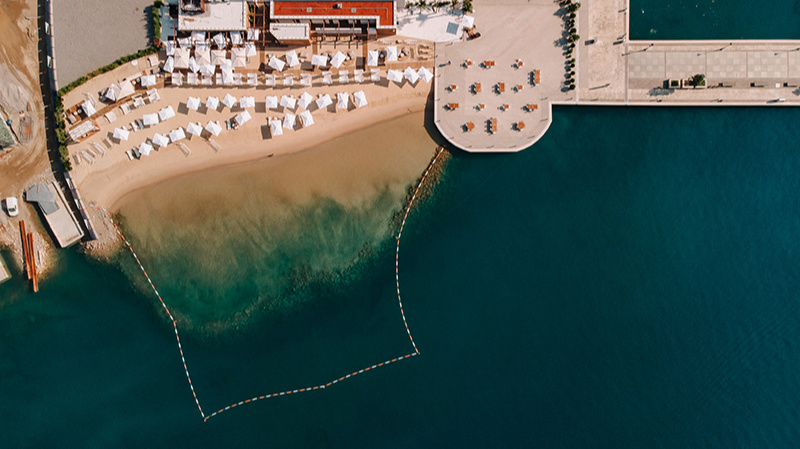 Equipped beach