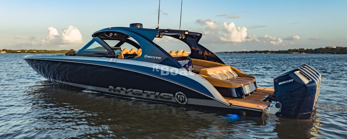 mystic powerboats m5200 price