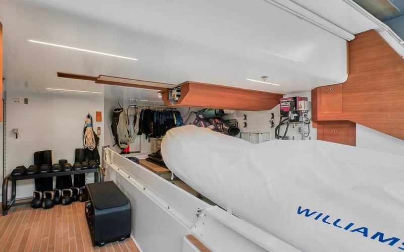 Sargo 31 Explorer Aft Door