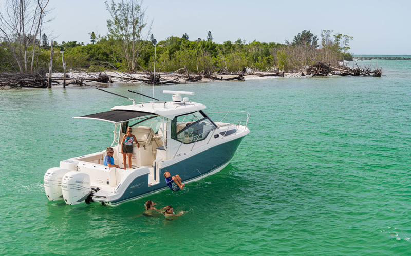 Boston Whaler 325 Conquest