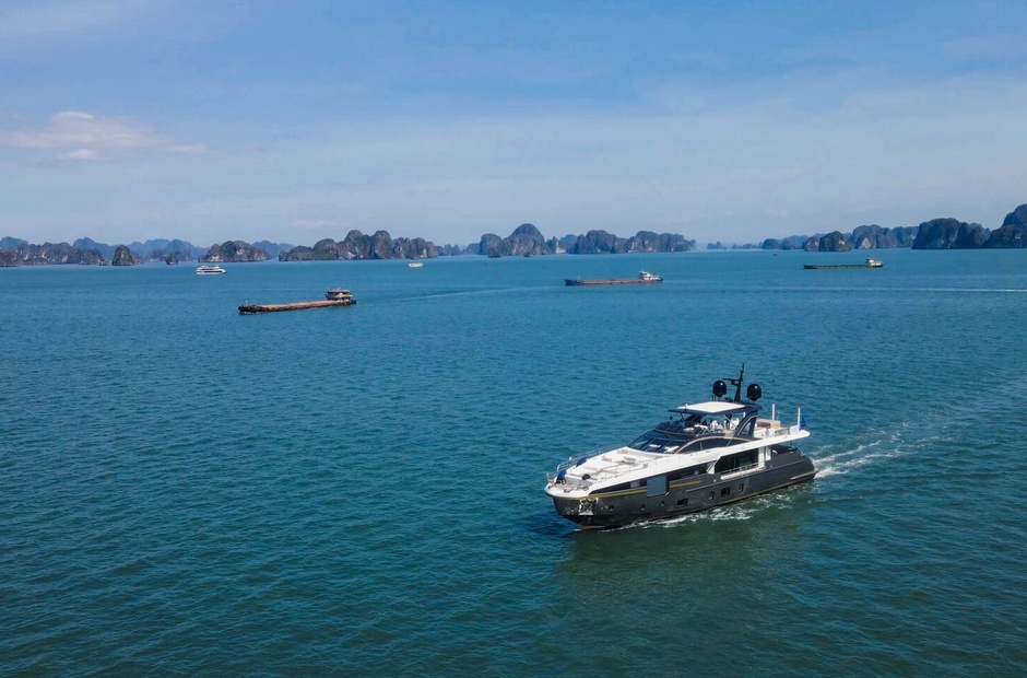 Azimut Dong Hai