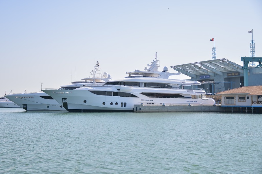 Majesty 155 next to the Majesty 135 model.