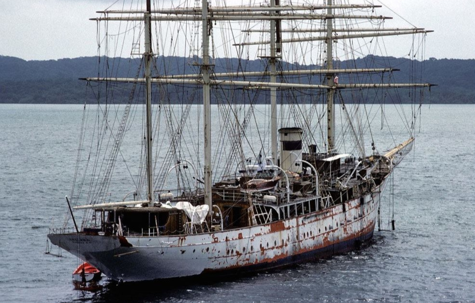 Without proper care, barque started rusting.