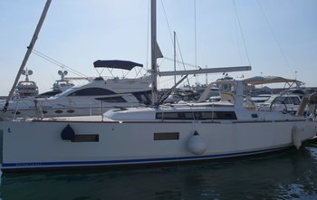 Beneteau Oceanis 38