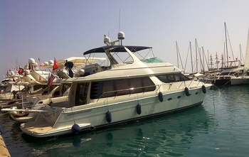 2004, Carver 570 Voyager
