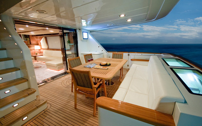 MCP Yachts Classic 76