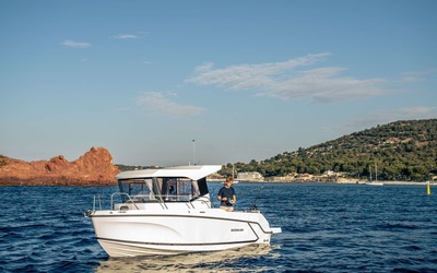 Quicksilver 625 Pilothouse