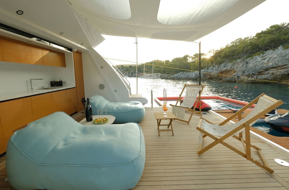 Azimut Love T