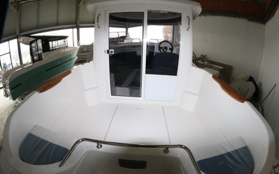 Manara 20 Pilothouse