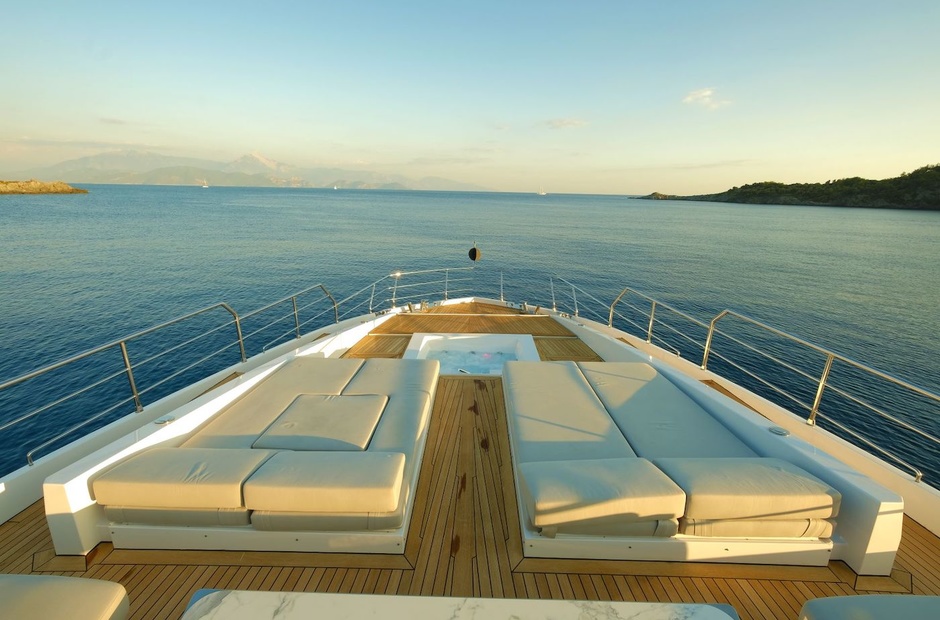Azimut Love T