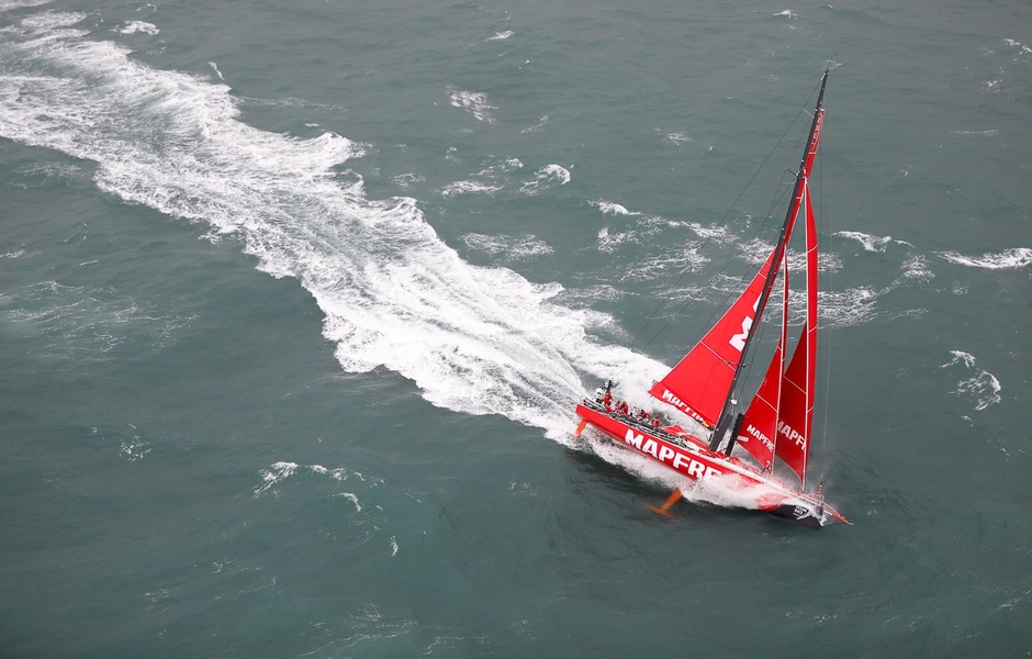 MAPFRE во время гонки вокруг острова Уайт