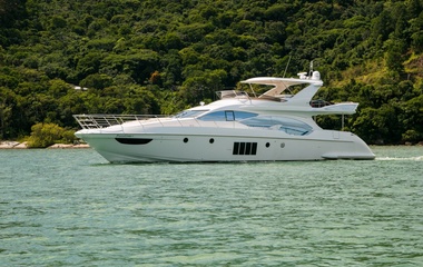 Azimut 70