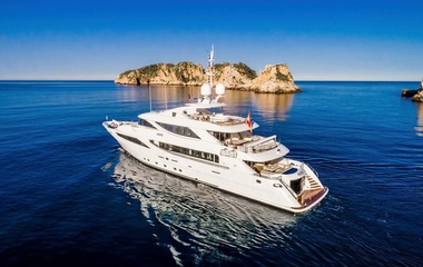 ISA Yachts Aziza
