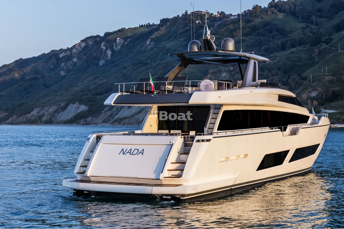ferretti yacht 850 price