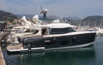 Azimut Magellano 53