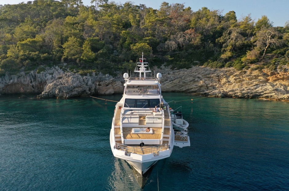 Azimut Love T