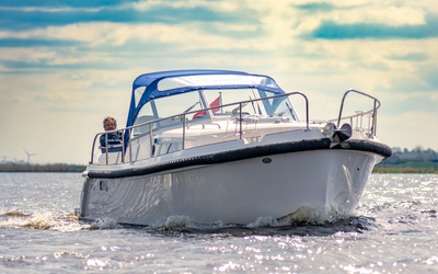 Interboat Intercruiser 32