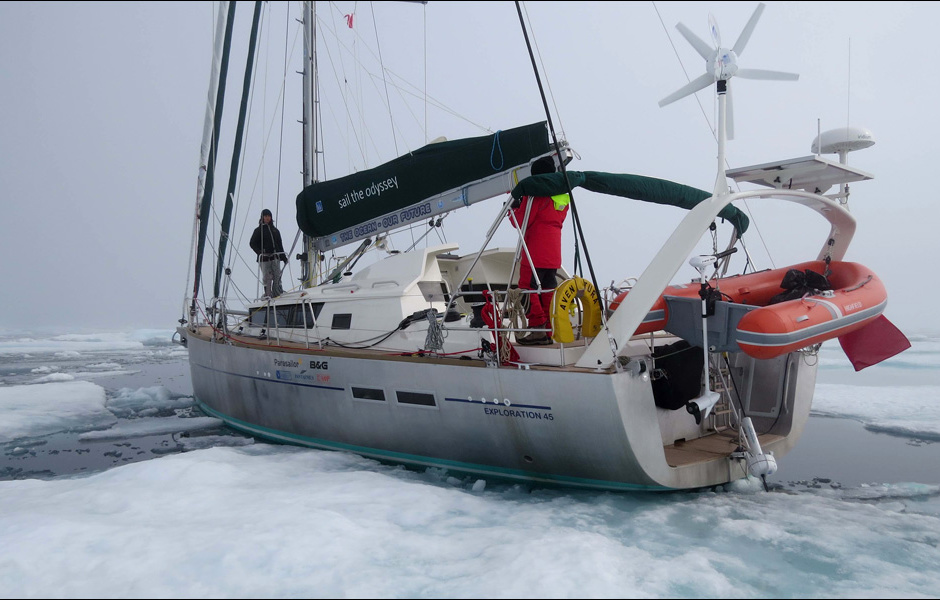 Garcia Exploration 45 confirms the reliability of its design by passing through the ice floes 