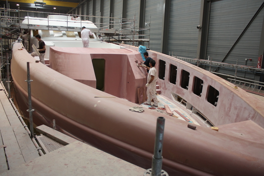 Construction of a megayacht from «A to Z»: crew selection and acceptance of the yacht