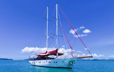 Custom Boats Orient Pearl