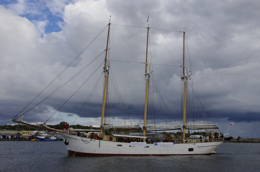 Kapitan Borhardt enters the Polish port for the first time