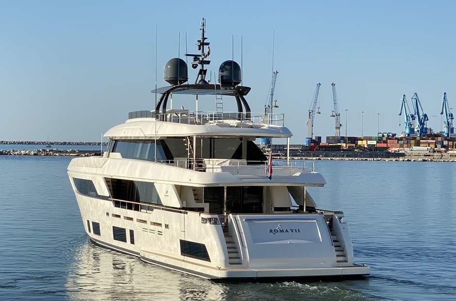 Custom Line Roma VII