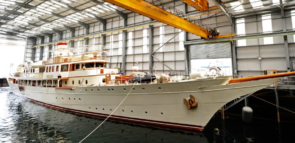 Dona Amélia at Pendennis dock