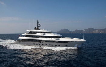 2020, Majesty Yachts 175