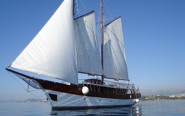 Custom Boats Romanca