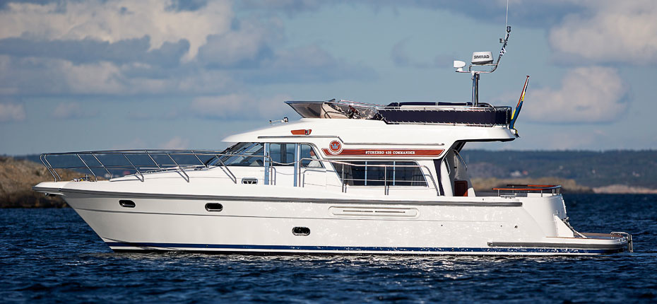 Storebro 435 Commander. Вот по такой, например, лодке могут теперь купить себе семеро сотрудников Storebro.